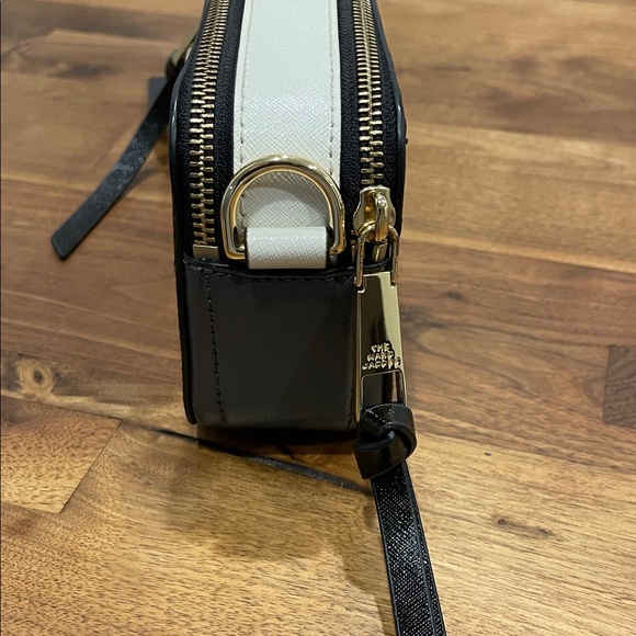 Marc Jacobs Crossbody Bag with Gold Accents - Picture 5 of 8